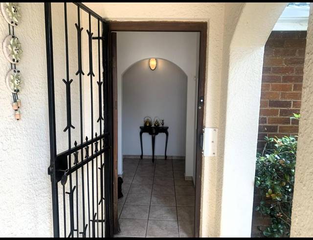 3 BEDROOM HOUSE FOR SALE IN LIBRADENE